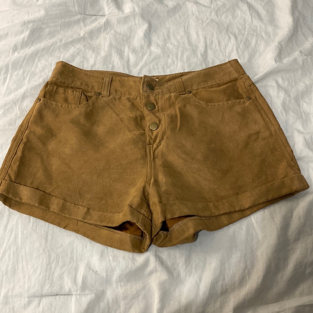 Suede brown hollister cuff shorts. Snap up the front. Size 1 high waisted
